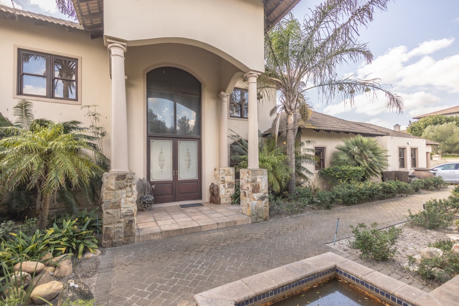 5 Bedroom Property for Sale in Klein Zevenwacht Western Cape